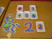 幼儿园数学区玩教具制作：数字拼图