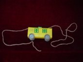 幼儿园玩教具制作：会滑动的小汽车