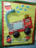 幼儿园楼道装饰画：消防车