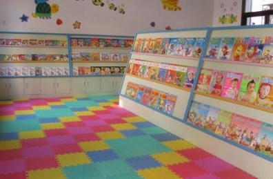 幼儿园图书角环境布置:趴趴熊爱读书