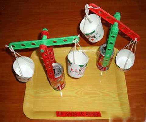 幼儿园科学区玩教具制作:神奇的天平秤
